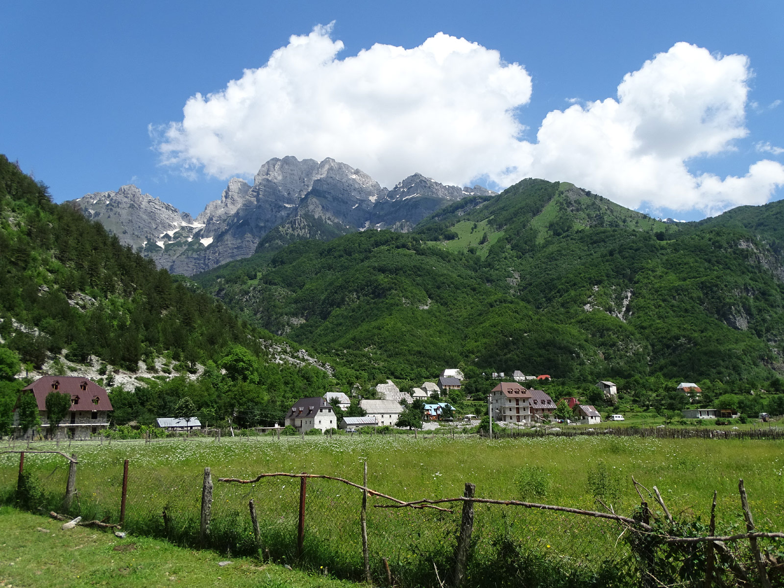 Theth (Photo license: CC BY 2.0)